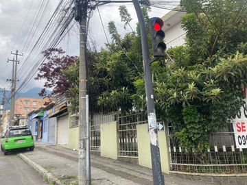 GUILLERMO MORALES vende gran casa, una excelente oportunidad, Mariana de Jesús.