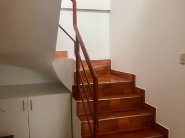 Ocasión Vendo Amplio Dúplex 200 m2 Ocharan Miraflores
