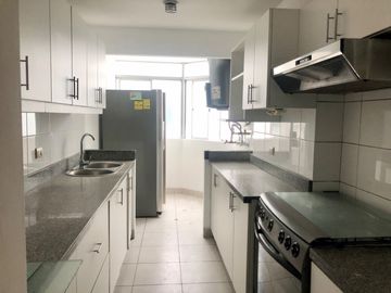 Ocasión Vendo Amplio Dúplex 200 m2 Ocharan Miraflores