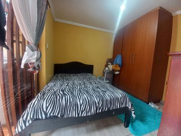 CASA DE TRES DEPARTAMENTOS Y LOCAL COMERCIAL EN VENTA SECTOR LAS ORQUIDEAS