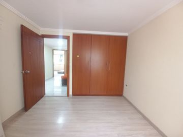CASA DE TRES DEPARTAMENTOS Y LOCAL COMERCIAL EN VENTA SECTOR LAS ORQUIDEAS