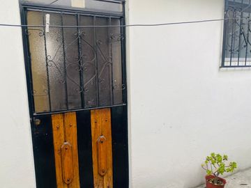 CASA EN VENTA SECTOR JIPIJAPA/ RIOCENTRO