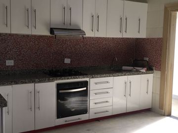 VENDO APARTAMENTO EDIFICIO SAN NICOLAS BARRIO LA POLA, IBAGUE