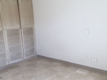 VENDO APARTAMENTO EDIFICIO SAN NICOLAS BARRIO LA POLA, IBAGUE