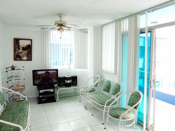 ✅ VENTA DE HERMOSO DEPARTAMENTO CON VISTA ESPECTACULAR TRES DORMITORIOS CON TERRAZA - SEPTIMO PISO. (TONSUPA)