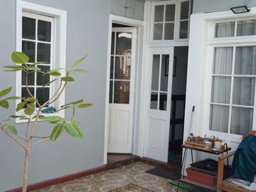 Linda Casa Antigua refaccionada calle Prat / Victoria