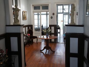 Linda Casa Antigua refaccionada calle Prat / Victoria