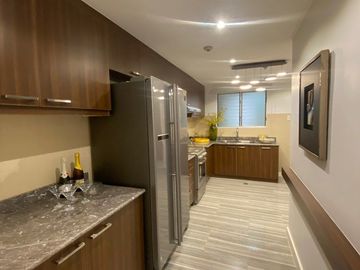 	2 BEDROOM CONDO FOR SALE NEAR DE LA SALLE UNIVERSITY