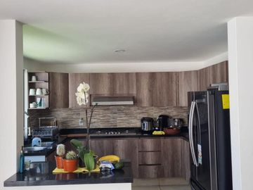 CASA EN VENTA, RESIDENCIAL MAPLES II, MEXICALTZINGO, A 10 MIN DE METEPEC