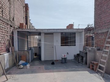 VENTA DE CASA DE 2 PISOS EN EL CALLAO