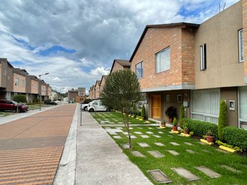 OPORTUNIDAD VENTA Casas VIP  135 m2 - $104.900