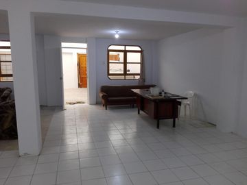 Casa de playa con departamentos