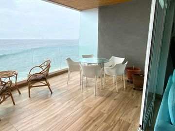 ALQUILO PRECIOSO DPTO AMOBLADO, EN EXCLUSIVO CONDOMINIO NAMUA FRENTE A PLAYA SAN BARTOLO. CON TERRAZA FRENTE AL MAR ☀️🏖️