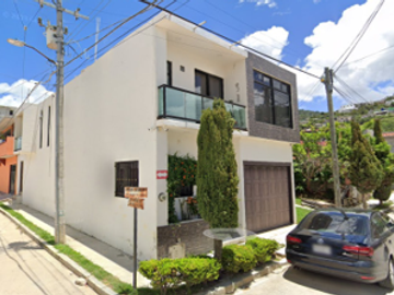 VENTA DE HERMOSA Y ACOGEDORA CASA EN BOSQUES DEL PEDREGAL CHIAPAS