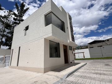 VENTA CASA NUEVA  DE 3 Y 4 DORMITORIOS, LA ARMENIA II, VALLE DE LOS CHILLOS, QUITO, ECUADOR