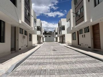 VENTA CASA NUEVA  DE 3 Y 4 DORMITORIOS, LA ARMENIA II, VALLE DE LOS CHILLOS, QUITO, ECUADOR