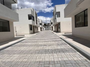 VENTA CASA NUEVA  DE 3 Y 4 DORMITORIOS, LA ARMENIA II, VALLE DE LOS CHILLOS, QUITO, ECUADOR