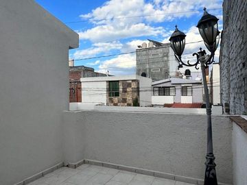 CASA EN VENTA URIANGATO GUANAJUATO MÈXICO