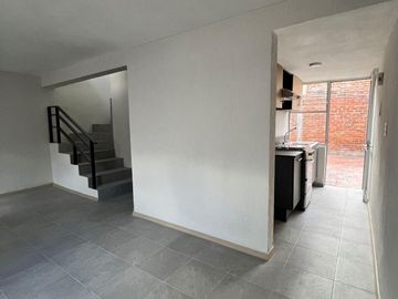 CASA EN VENTA URIANGATO GUANAJUATO MÈXICO