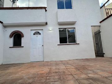 CASA EN VENTA URIANGATO GUANAJUATO MÈXICO