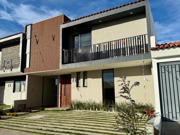 CASA EN VENTA FRACC BOSQUES DE SANTA ANITA, COTO 1