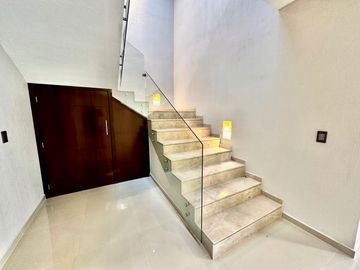 CASA EN VENTA FRACC BOSQUES DE SANTA ANITA, COTO 1