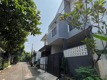 Dijual Rumah di Depok Dekat Mall The Park Sawangan