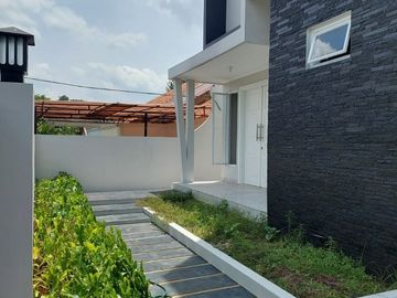 Rumah Baru Minimalis Modern Siap Huni di Cinere