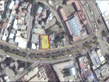 VENDO  casa en zona comercial Piura