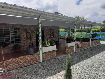 Casa campestre en venta en la vía la Tebaida Quindío
