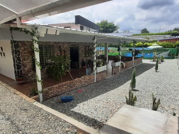 Casa campestre en venta en la vía la Tebaida Quindío