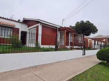 CASA EN VENTA 5D/2B - SECTOR SERENA ORIENTE