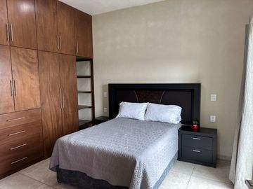 Bonita casa sola nueva en venta!
