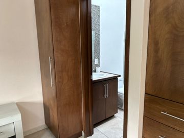 Bonita casa sola nueva en venta!