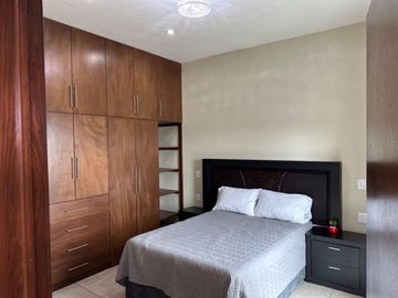 Bonita casa sola nueva en venta!