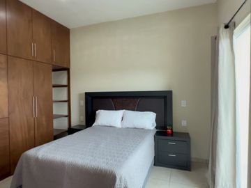 Bonita casa sola nueva en venta!