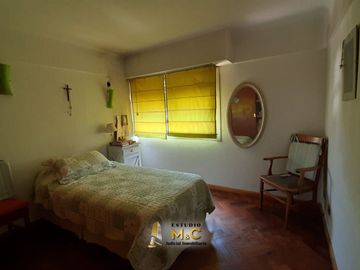 Piso de Categoría en el Centro de Cordoba - 250m - 4 Hab - 2 Cocheras
