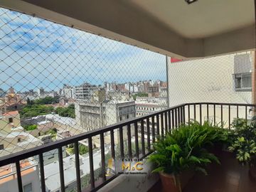 Piso de Categoría en el Centro de Cordoba - 250m - 4 Hab - 2 Cocheras