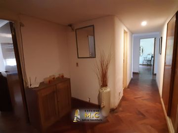 Piso de Categoría en el Centro de Cordoba - 250m - 4 Hab - 2 Cocheras