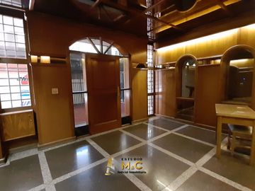 Piso de Categoría en el Centro de Cordoba - 250m - 4 Hab - 2 Cocheras