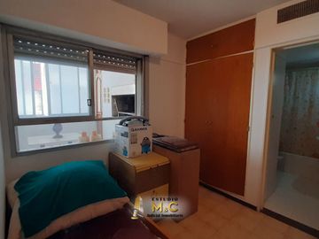Piso de Categoría en el Centro de Cordoba - 250m - 4 Hab - 2 Cocheras