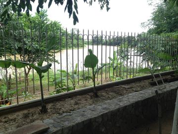 Super Sales!!House for sale with land 2 rai, 3 floors, British style, next to the Ping River, Chom Thong, Chiang Mai , No Flooding