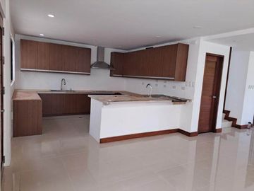 3 storey House and Lot for Sale in Alta Vista Subd, Ortigas Ave, Antipolo City