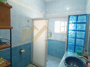 EN VENTA CASA EN ESQUINA CON LOCAL COMERCIAL, VERACRUZ.