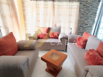 EN VENTA CASA EN ESQUINA CON LOCAL COMERCIAL, VERACRUZ.