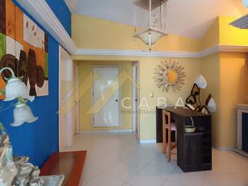 EN VENTA CASA EN ESQUINA CON LOCAL COMERCIAL, VERACRUZ.
