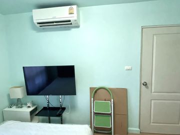 Sale Icondo Sukhumvit 105 Soi Lasalle, Bangna, 8th floor, corner and 2 bedrooms