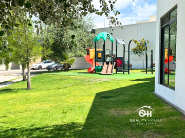CASA EN VENTA EN PRIVADA CON AMENIDADES Y SEGURIDAD
