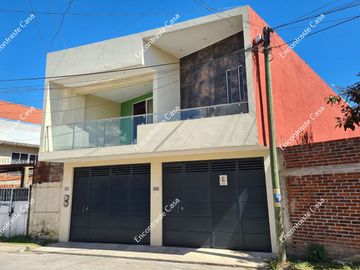 AMPLIA CASA EN COLONIA MEXICO, URUAPAN, MICHOACAN, MEXICO