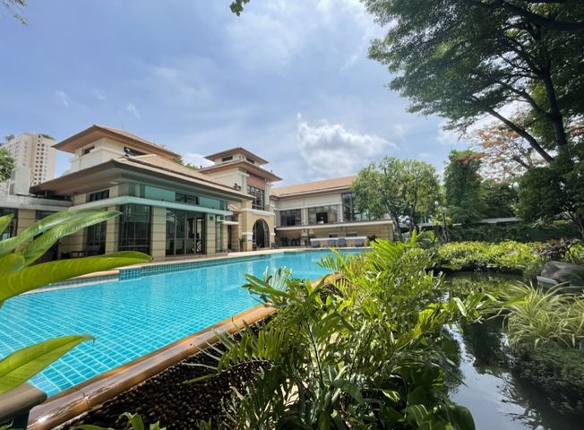 รูปภาพ Urgent Sale/Rent Large pool villa along bts Prakanong